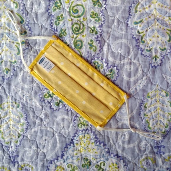 Cotton resuable adult face mask yellow with white polka dots - Picture 2 of 2